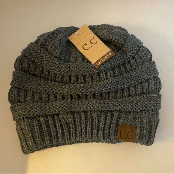 cc exclusives Accessories - NWT Gray Beanie